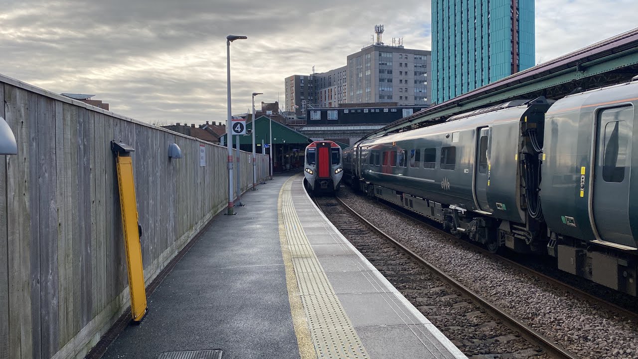 Trains at Pencoed, Bridgend and Swansea 11/01/2025 including mega five loco convoy