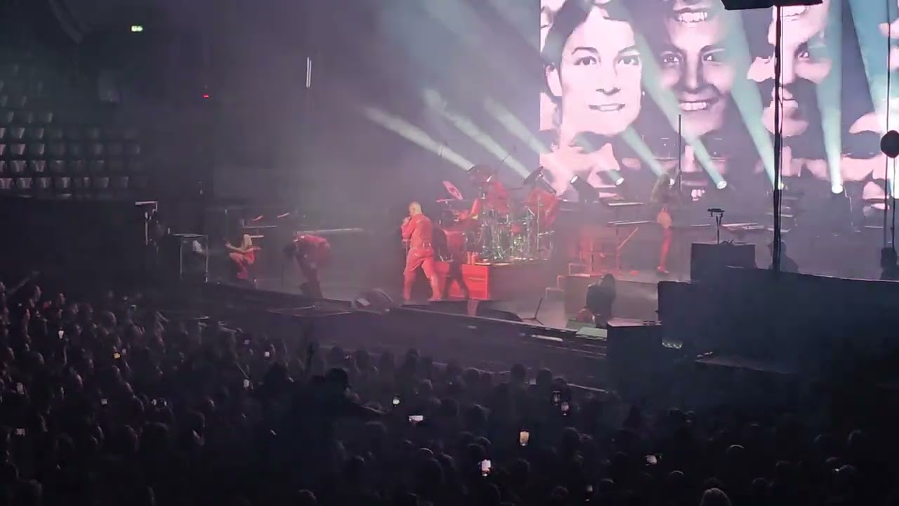 Till Lindemann Tanzlehrerin+Ich weiß es nicht+Sport frei Live in Stuttgart Porsche Arena 16.12.23