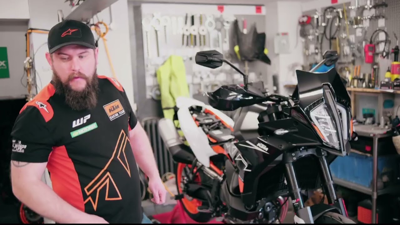 KTM 890 SMT Motoproworks Special - Episode 2