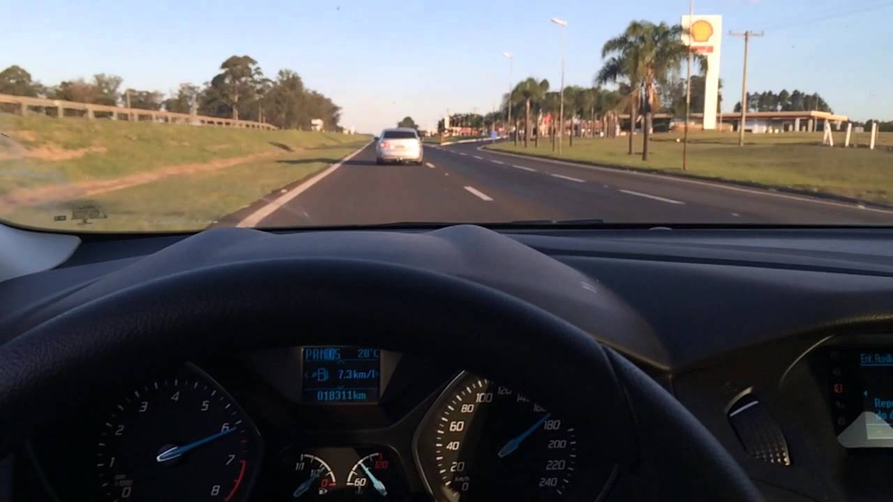 jetta 2.5 vs focus 2.0 2014 direct etanol 178cv