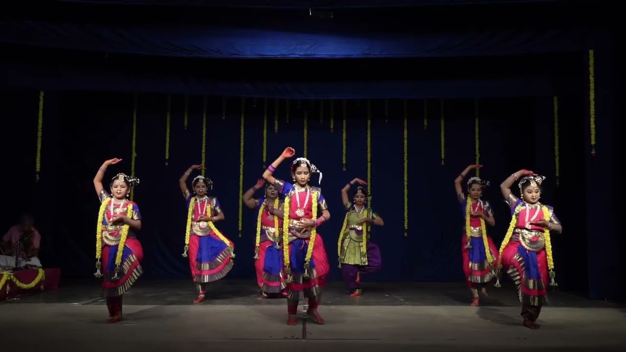 Keerti Sri dance Kurai onrum ellai 