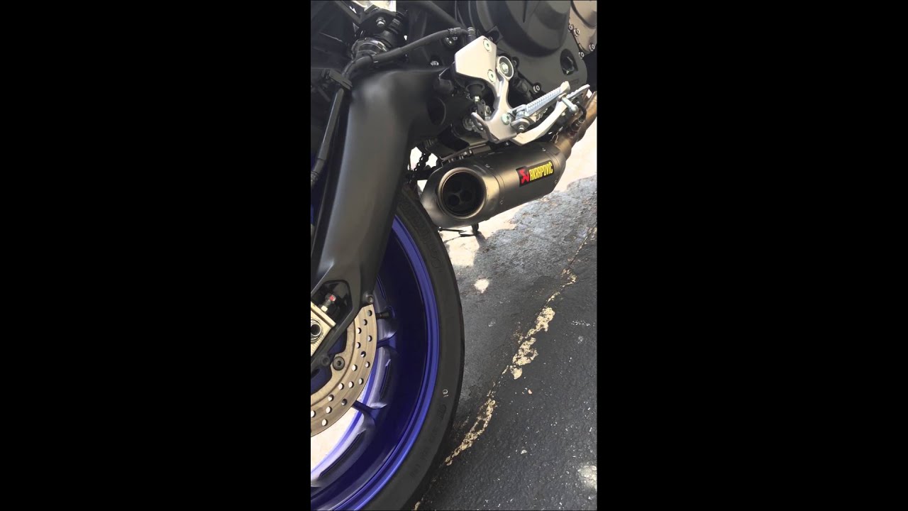 2014 Yamaha FZ09 Akrapovic  Exhaust