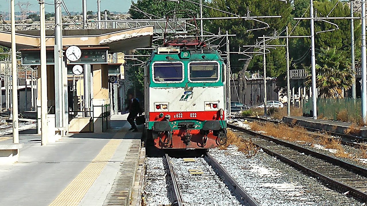 Sicilia: treni alla stazione di Siracusa
