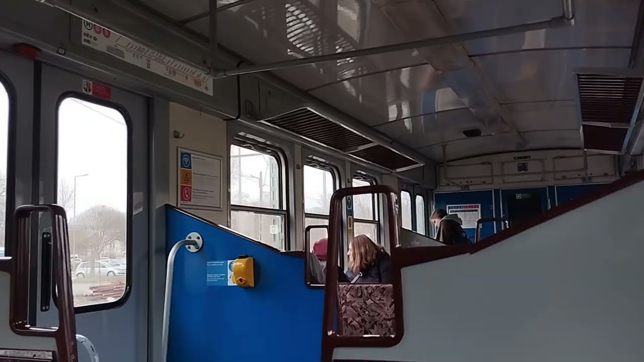 Utazás egy egész jó állapotban lévő Hév Motorkocsival: 927