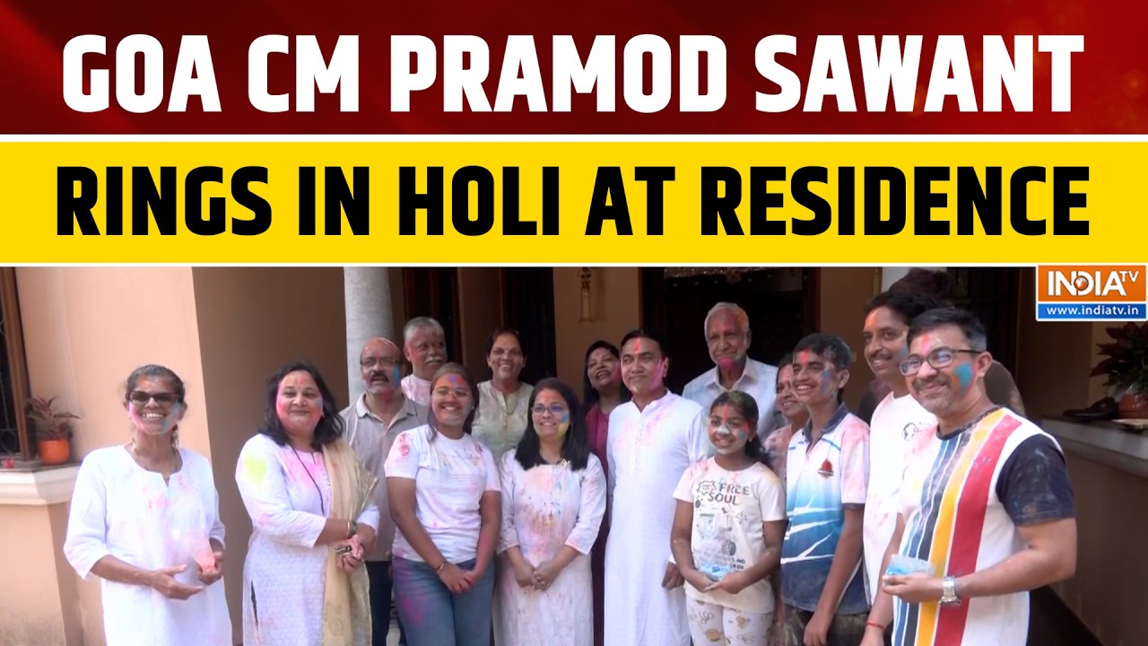 Holi 2026: Goa CM Pramod Sawant Celebrates Holi with Family and Neighbours in Sankhali