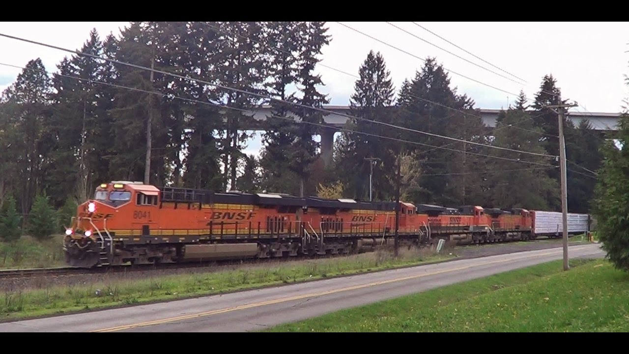 BNSF H-VAWBAR with H1 Dash 9  heads through East Vancouver