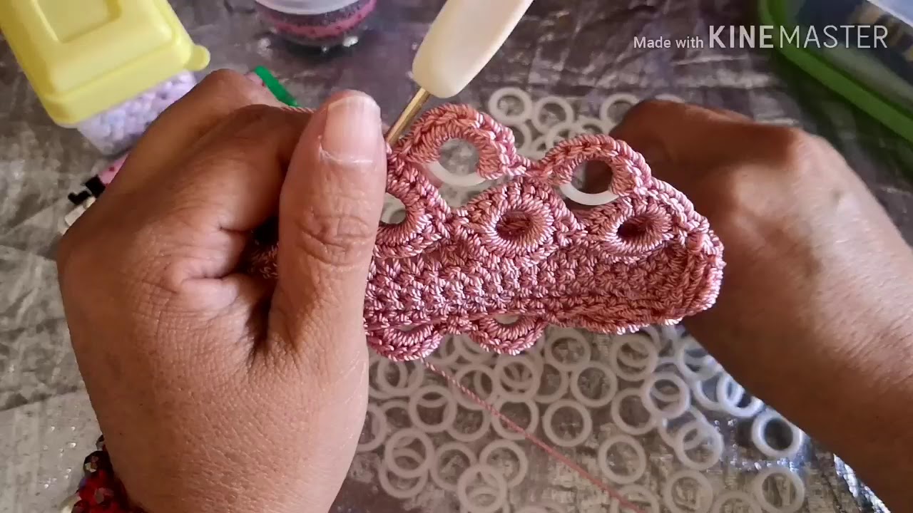 Monedero tejido a crochet con aros