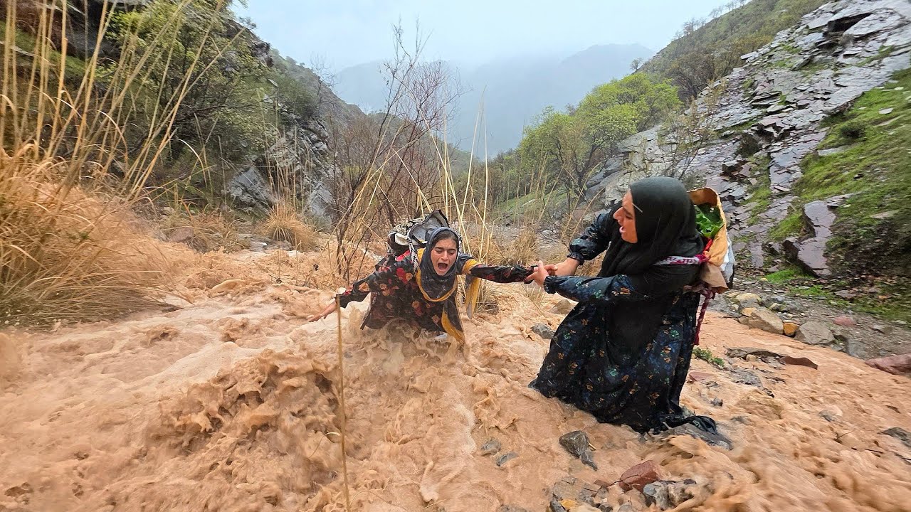 🌧️😢🌊 A Tragic Incident on a Rainy Day&hellip; A Sudden Flood for Soghra and Zeinab!