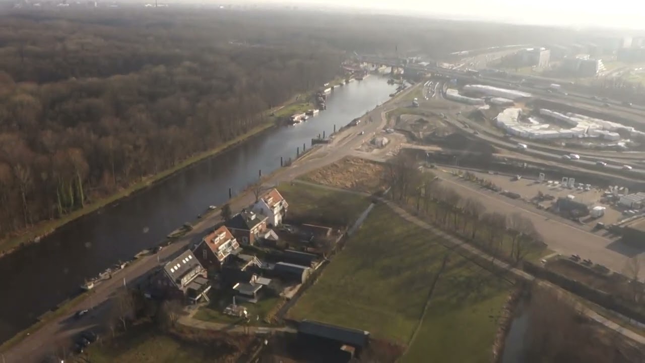BRAKE POWER !!  KLM Embraer E 190  landing Amsterdam AMS Airport