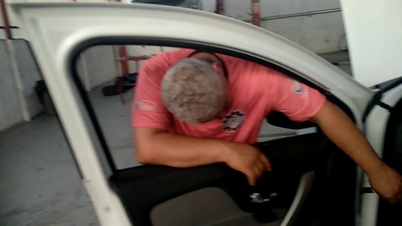 Logan , luz do Airbag acesa , resolvido