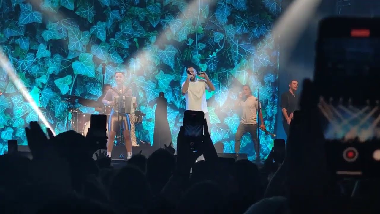 HUNTZA ft EN TOL SARMIENTO - BURUZ BEHERA - Azkena Balitz Bezala. Live 2024 zuzenean Bilbao Arena