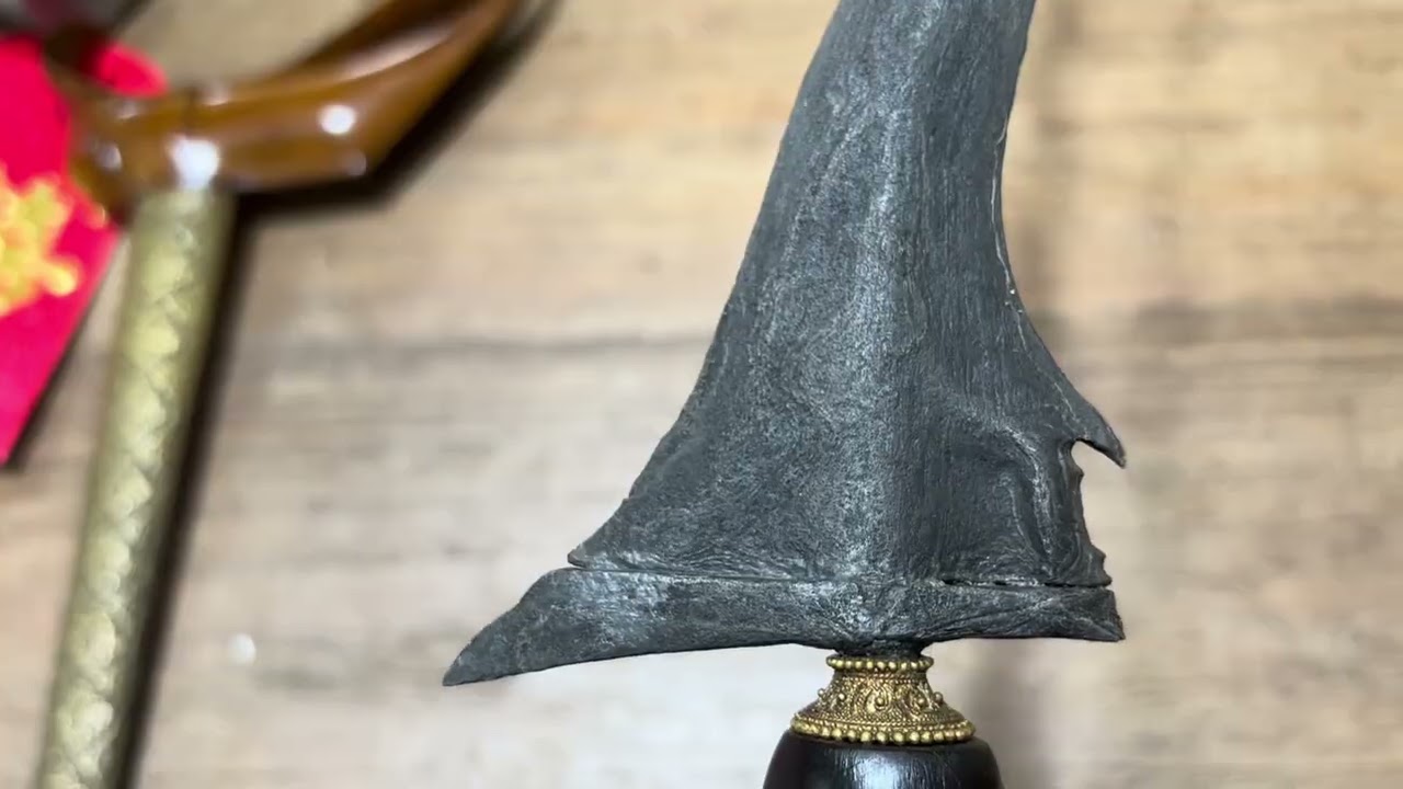 Keris Pusaka Sepuh Lung Gandhu luk 11 Blambangan Kelengan TUS