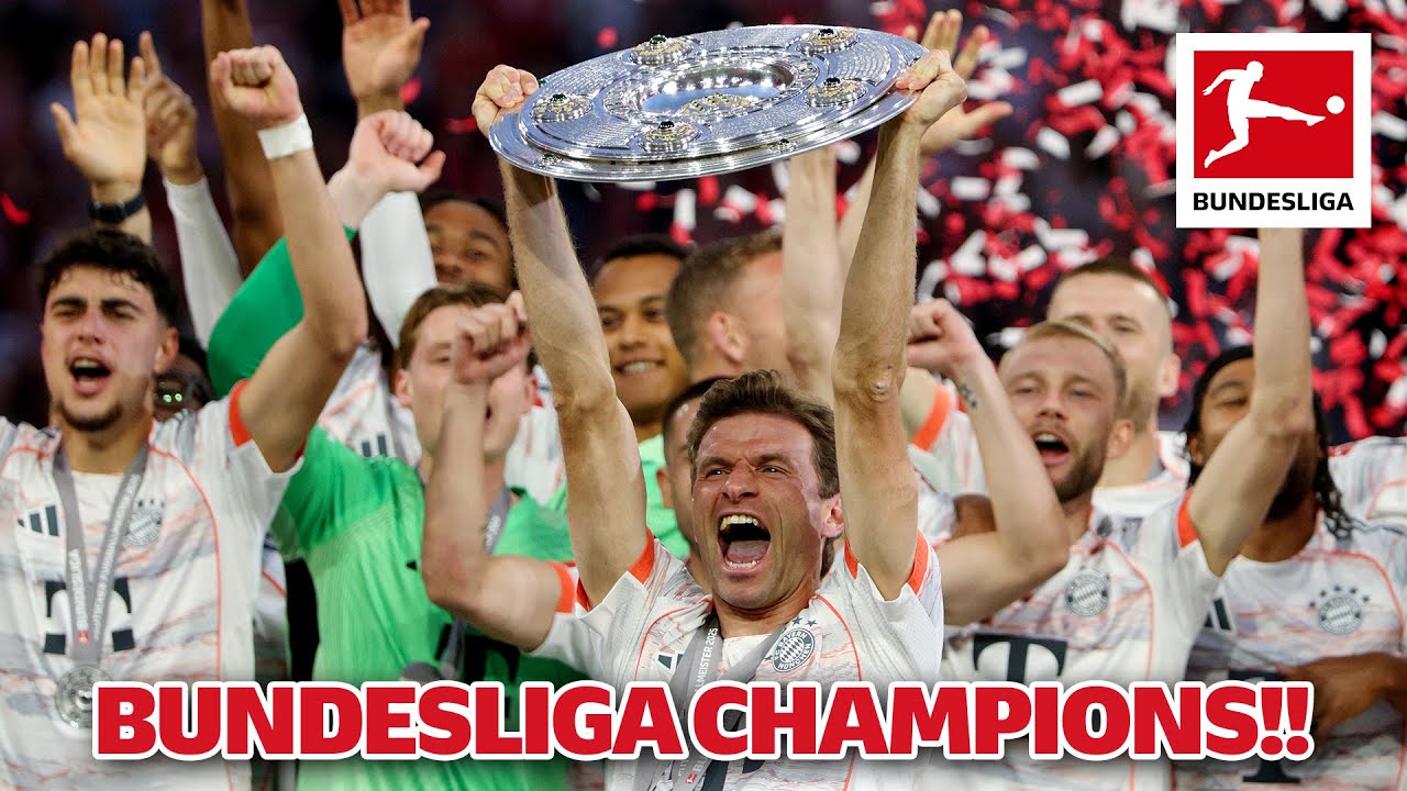 Bayern Lifts The Trophy! 🏆