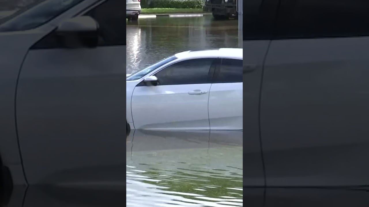 Heavy storms slam Florida causing major flooding
