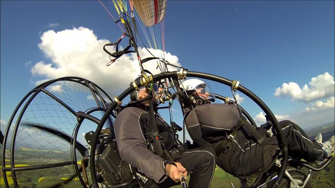 BAPTEME D'YVES EN CHARIOT PARAMOTEUR BIPLACE 4T