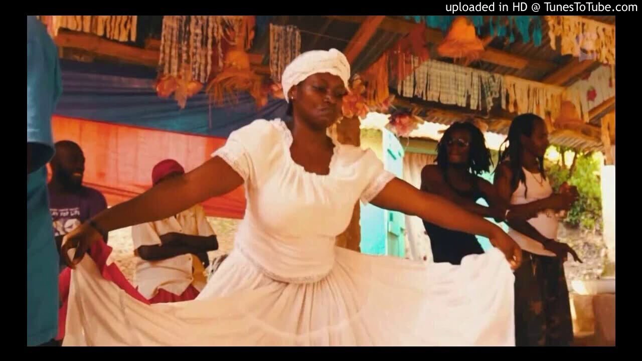 Haitian Voodoo-Racine mapou de azor lwa danse nan tet mwen
