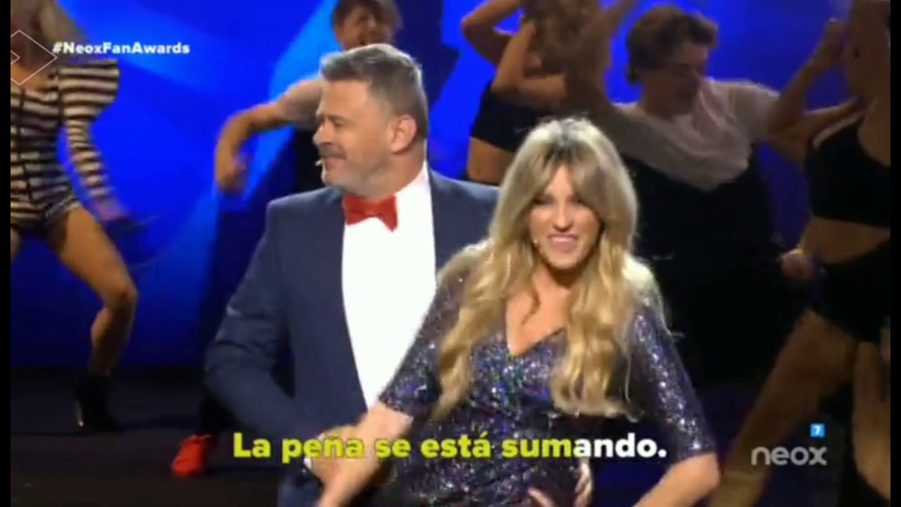 Anna Simon y Miki Nadal en los neox fan awards 2015