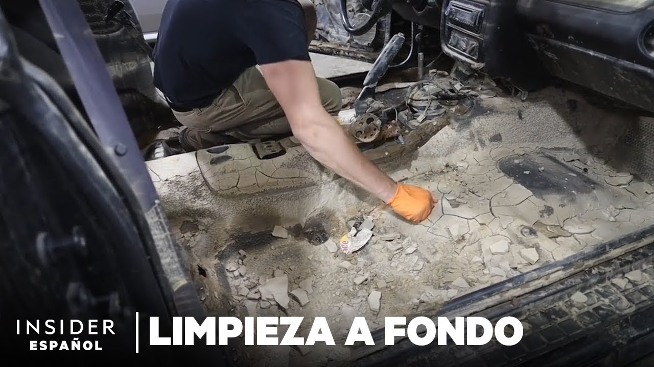 C&oacute;mo se limpia a fondo un auto cubierto de barro tras una inundaci&oacute;n | Limpieza a fondo