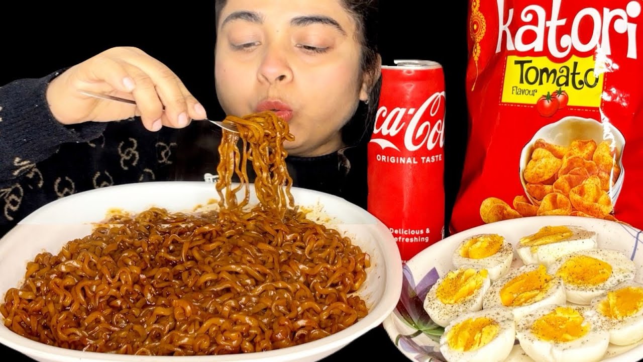 Big Appetite Test 😋 Black Beans Noodles & Boiled Eggs Eating Challenge