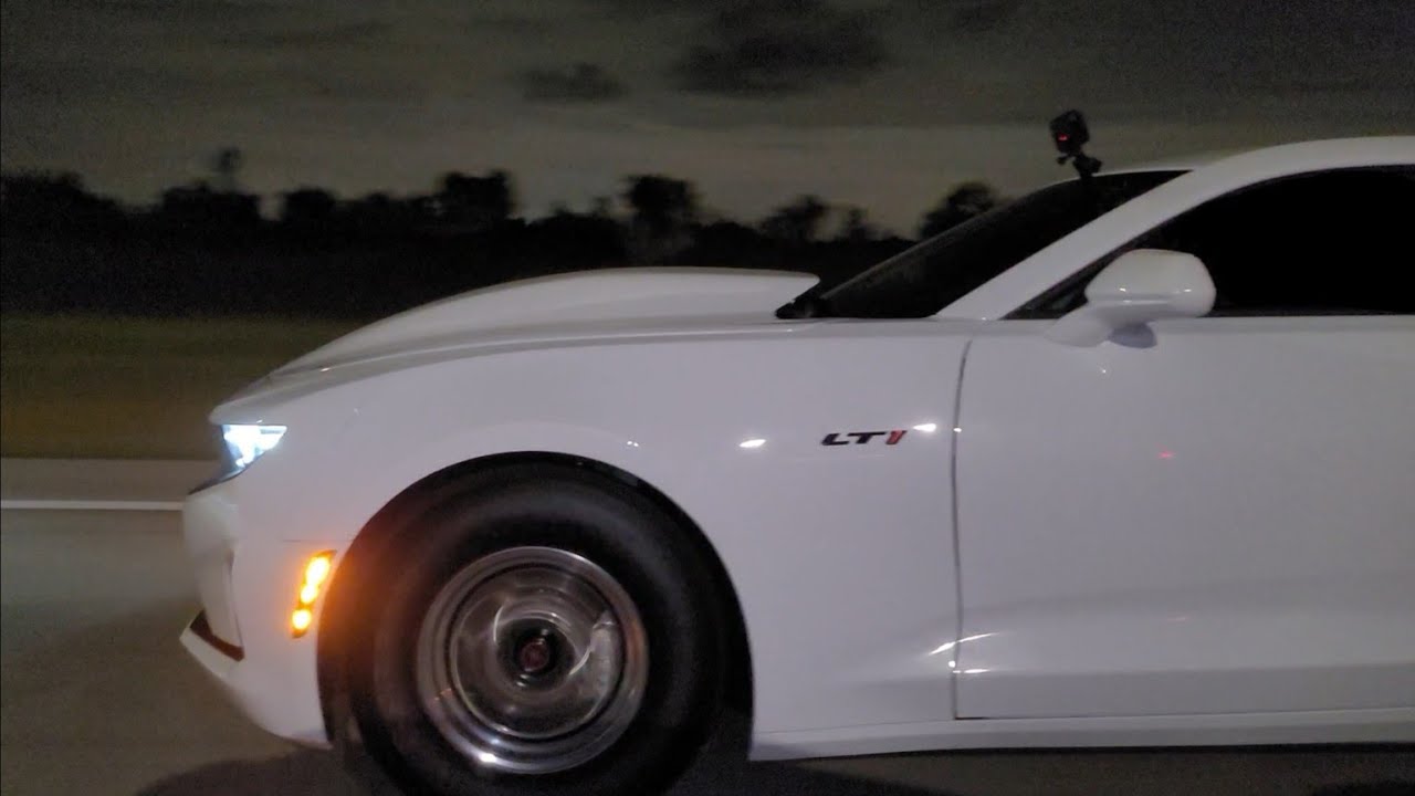 Toyota Supra Single Turbo E85 1995 года против Camaro LT1 2022 года 