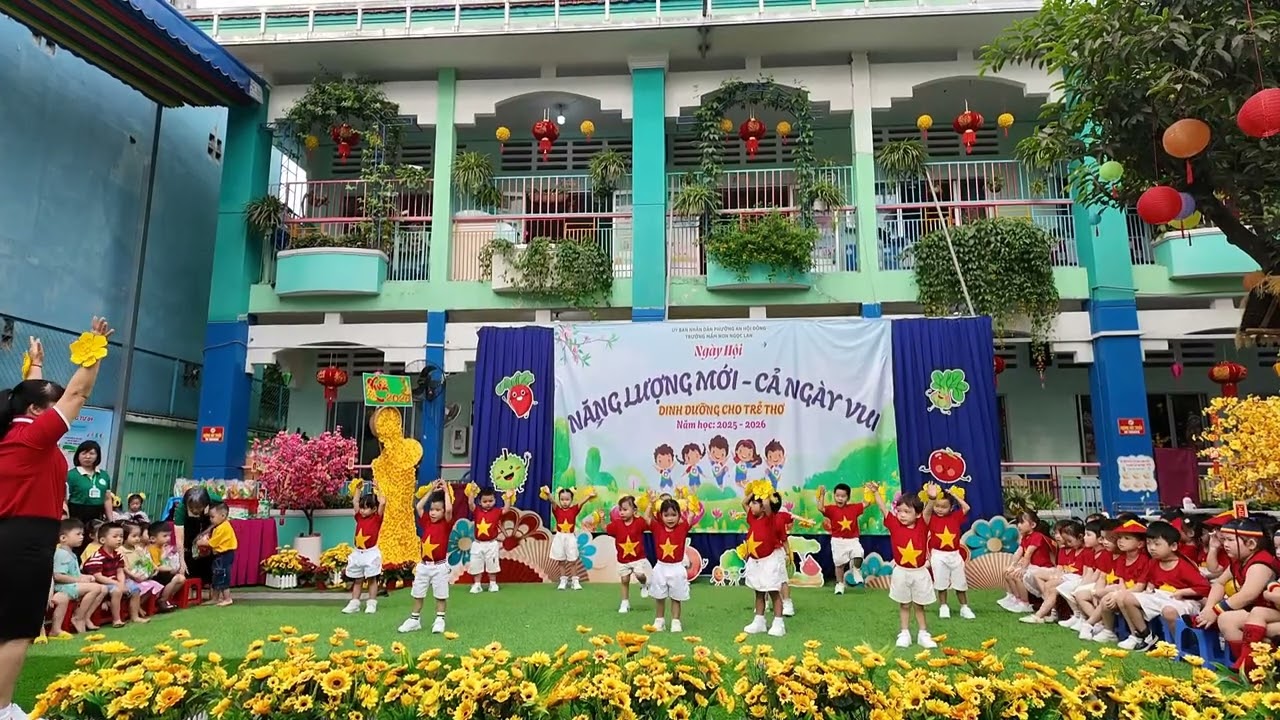 Thể dục đồng diễn lớp mầm 1