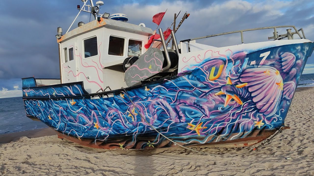 Mielno-eksploracja łódek, przystań, naprawione zniszczenia sztormowe plaży, brzegu i zejść na plażę