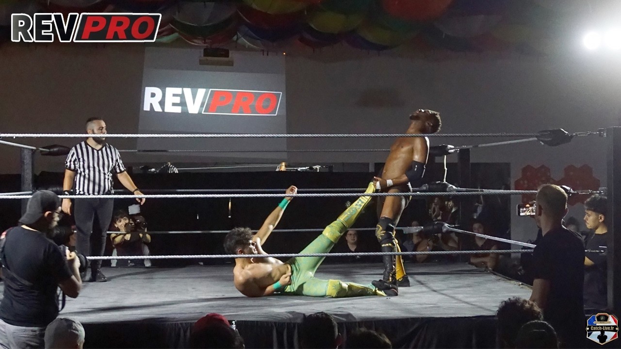 Angel Reyes Vs Michael Oku REVPRO