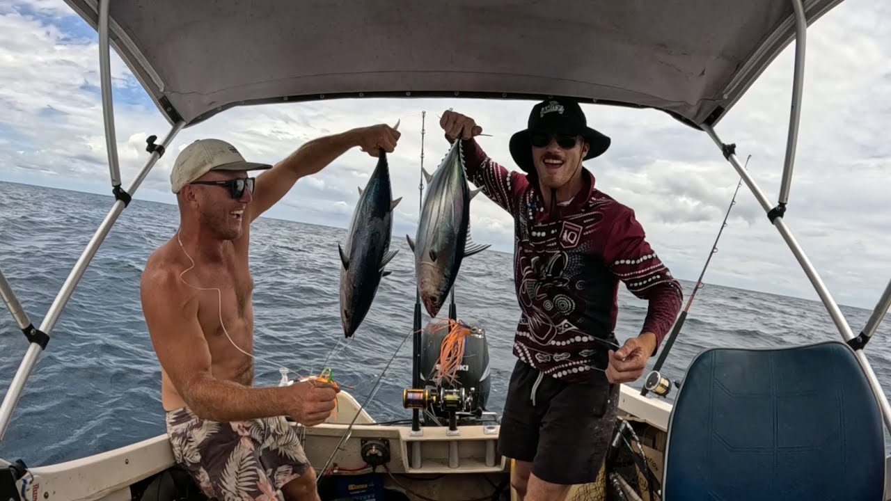 Overcast day offshore with Hicksy 