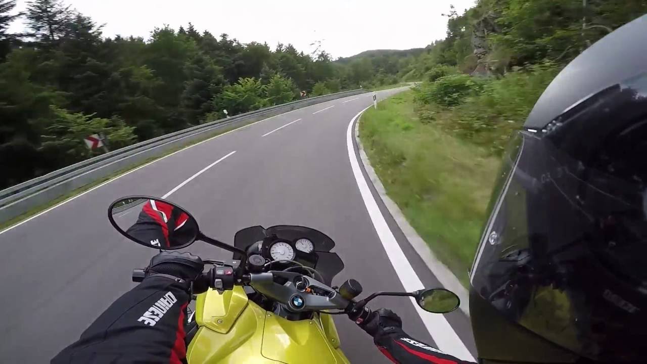 Mit der BMW K1300R Akrapovic durchs Steinatal