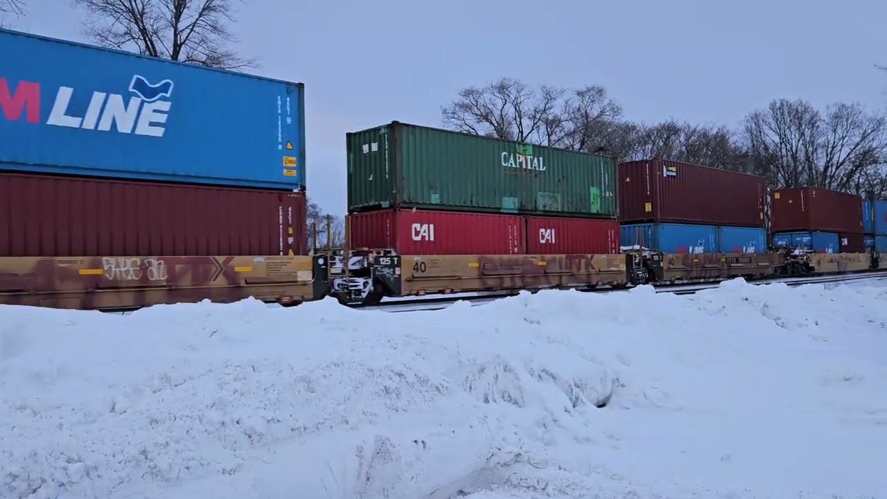 CN Z149 w/ Inspection Car 