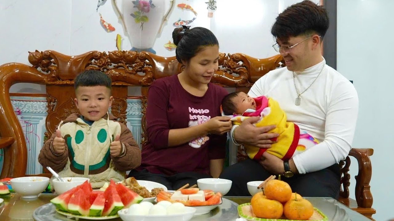 Year 2026 - CEO Max and Lý Tử Ca celebrate the New Year with their two little angels, David and Eli.