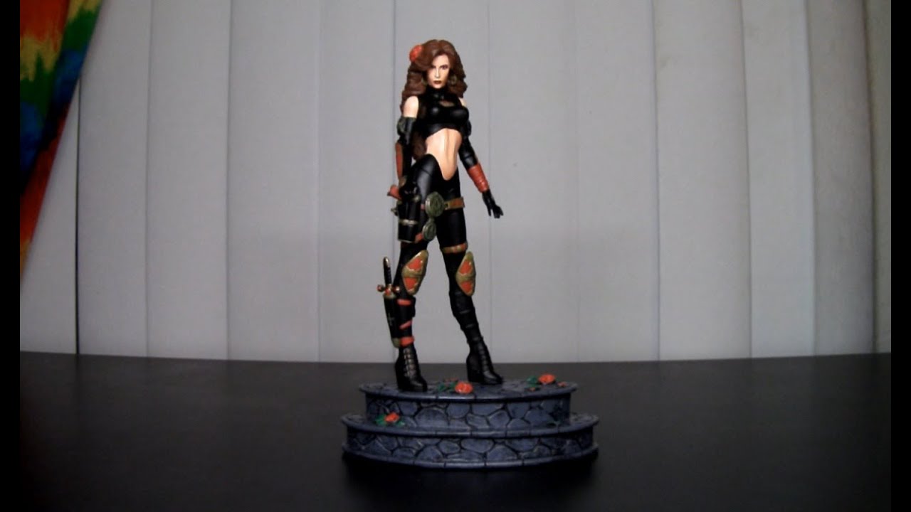 Clayburn Moore The Darkness Magdalena Figure Review