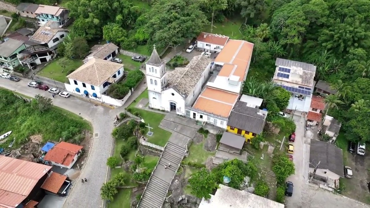 Uma visão geral da Praia Central de Garopaba-SC 