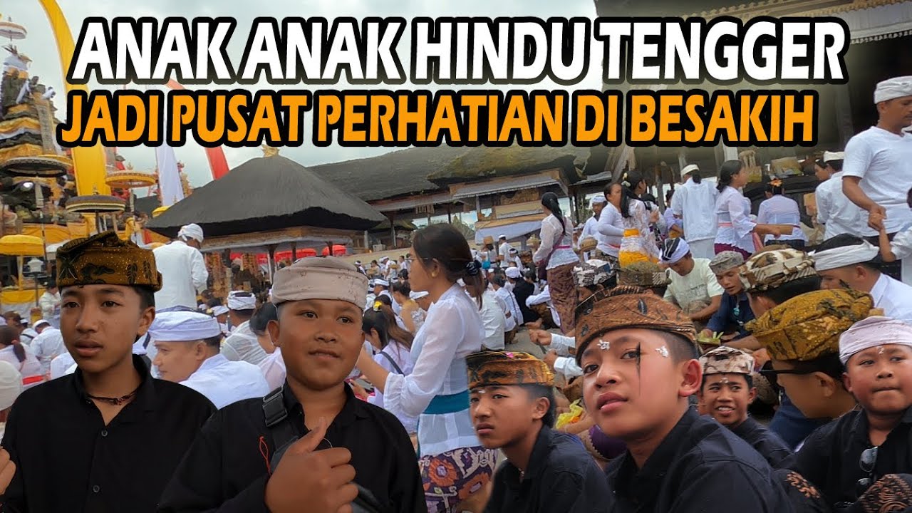 ANAK2 UMAT HINDU SUKU TENGGER DGN SAFARI HITAM, UDENG BATIK MIRIP MANGKU JADI PERHATIAN PEMEDEK LAIN