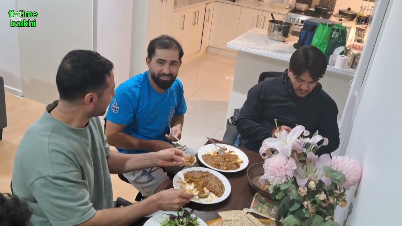 مهماني فاميلي تا خانه مجردي بسيار با محبت و صميمي در استراليا ،   نگاه كن ! 