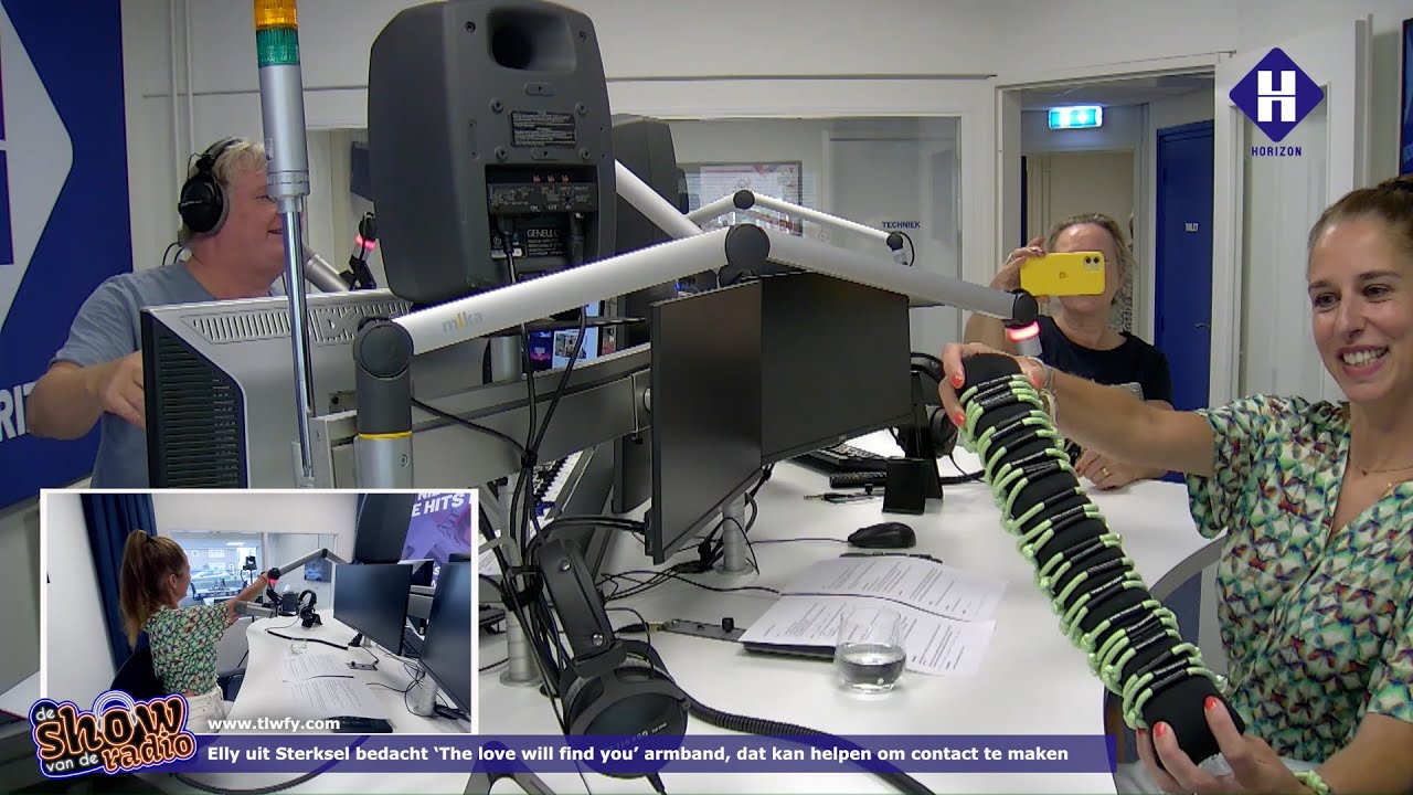 Op bezoek in de studio Elly uit Sterksel met haar 'The love will find you' armbandjes