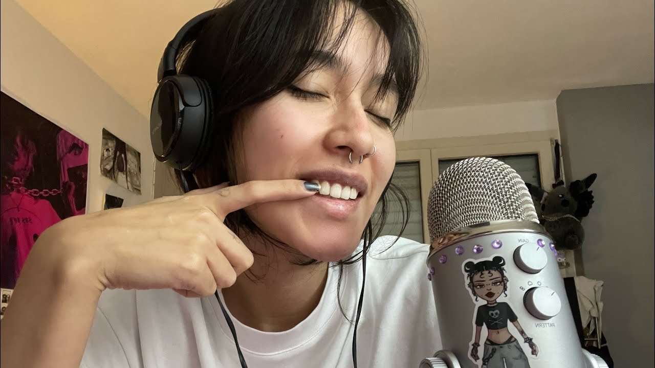 ASMR tingly teeth tapping & scratching
