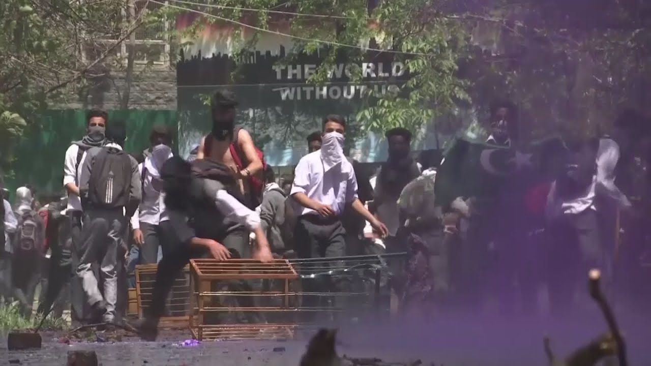 Protesters clash with Indian authorities in Kashmir