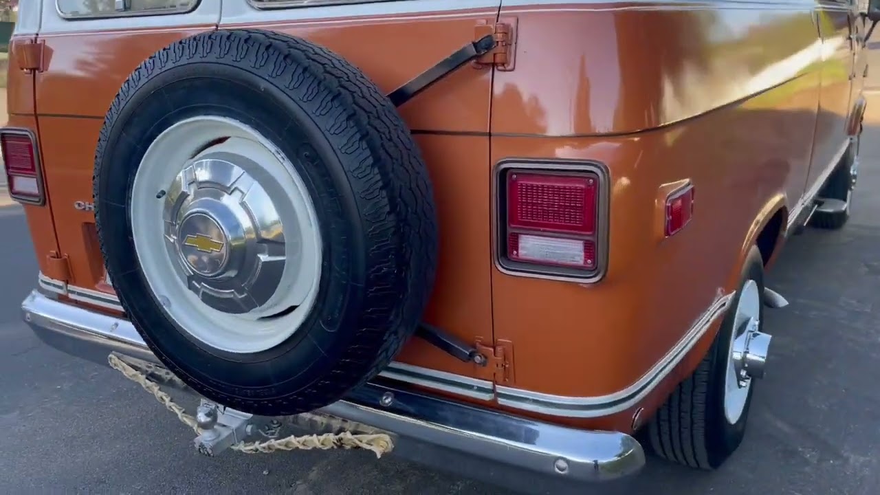 1973 CHEVY CAMPER VAN G30 Custom walk around