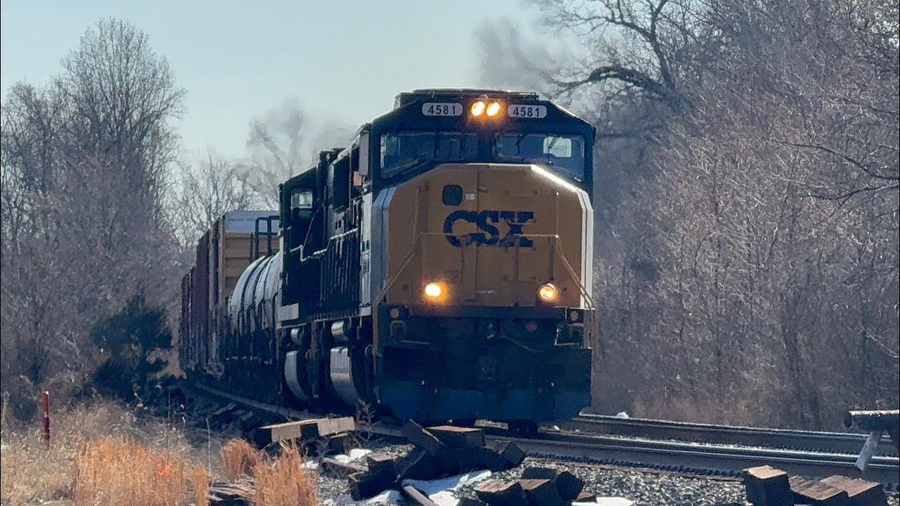 CSX #4581 leads a MAC duo || Valentines Day, 2026