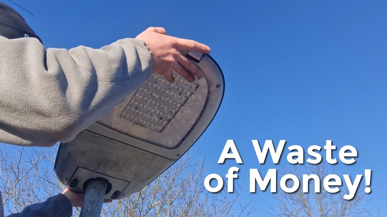 Replacing A New LED Streetlight On An Abandoned Road!