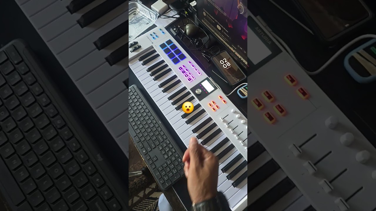 Keylab essential 49 I Power on #arturia #keyboard #musica #musiclessons #midi #beats