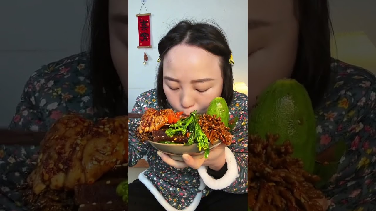 Xiao yan mukbang spicy pork skin