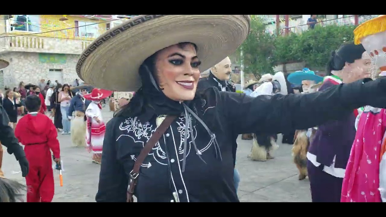 Carnaval Silacayoapam Oaxaca 2026 primer día por la tarde música del barrio de la Loma 
