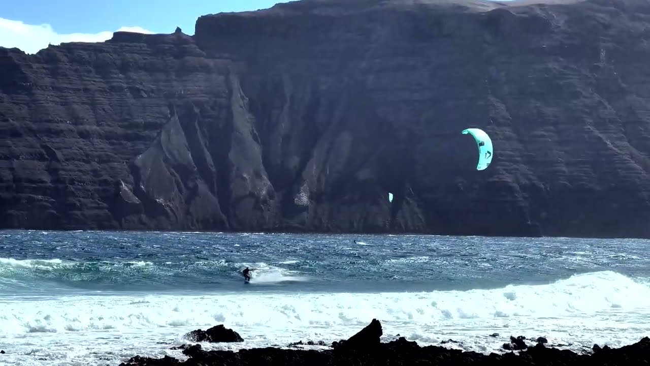 7 days on La Graciosa. Day 5. The Hidden Hamlet, Black Rock beach and The Path of Doom! 4K