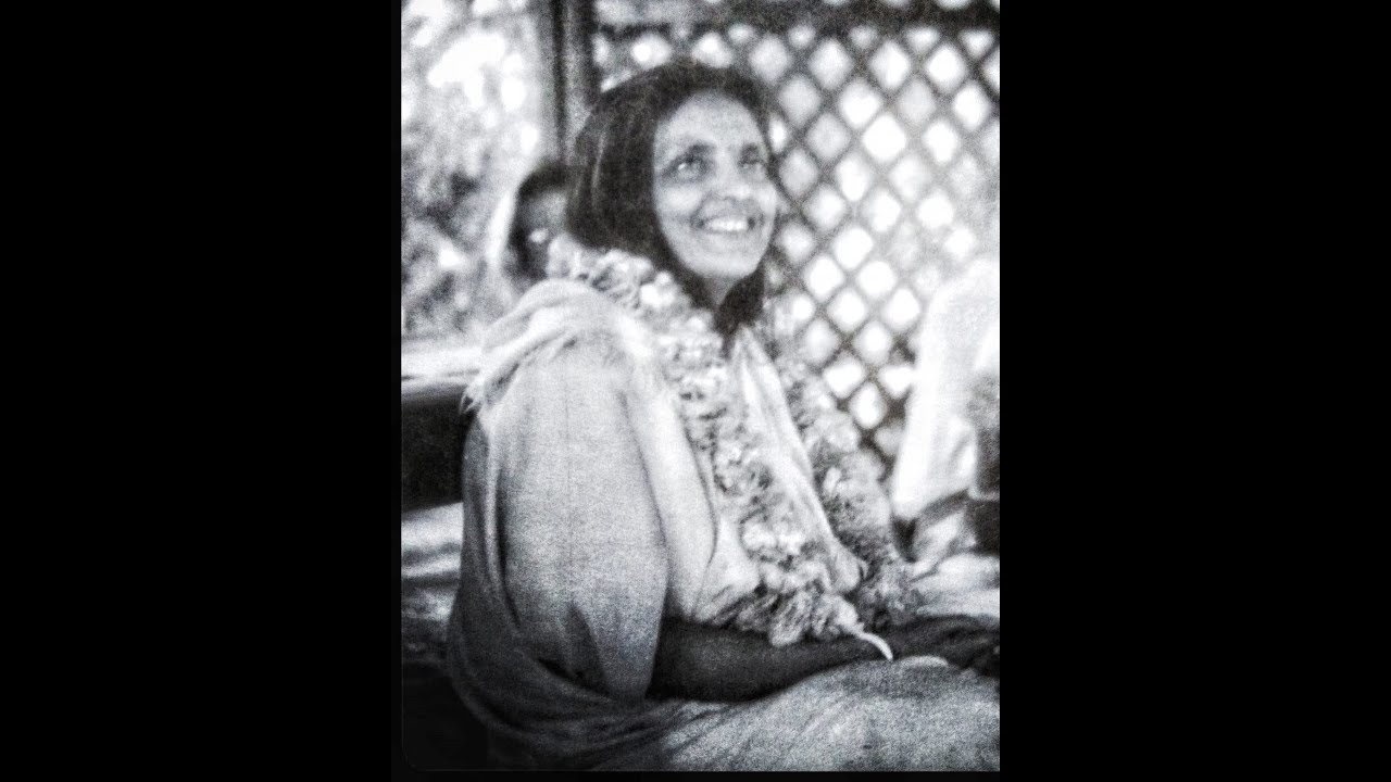 Anandamayi Ma - Satsang with the Blissful Mother