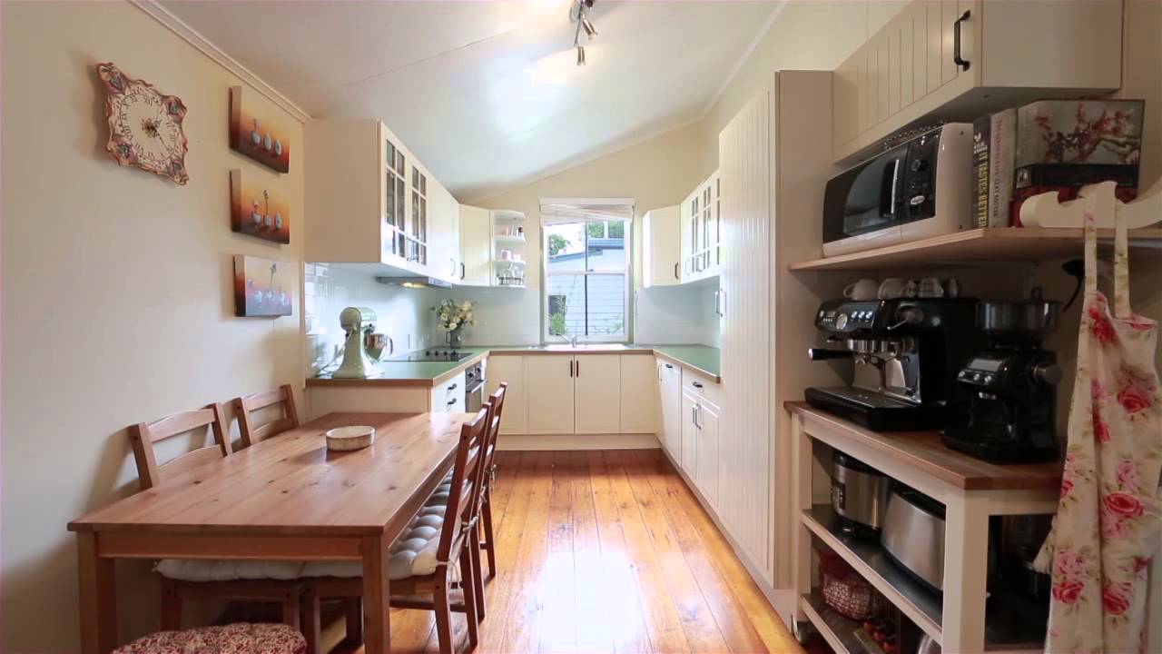 22 Price Street Oxley 4075 QLD by Isaac Nguyen