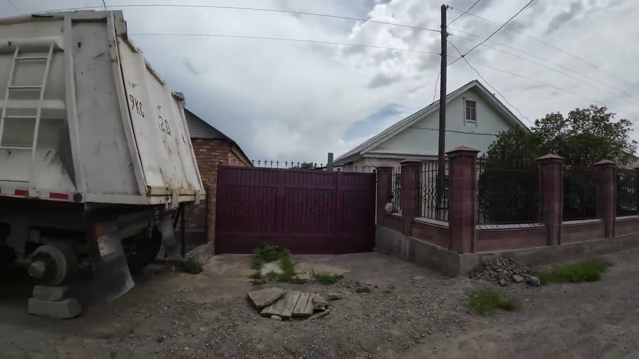 Балыкчы, Кыргызстан, Чапаева 10 06 23