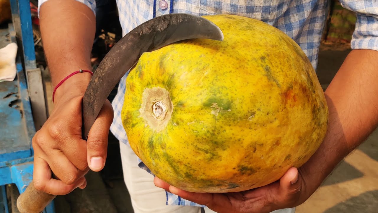 Fruit Ninja of Papaya Cutting Skills | Amazing Fruits Cutting Skills  of Indian Street Food Vendor