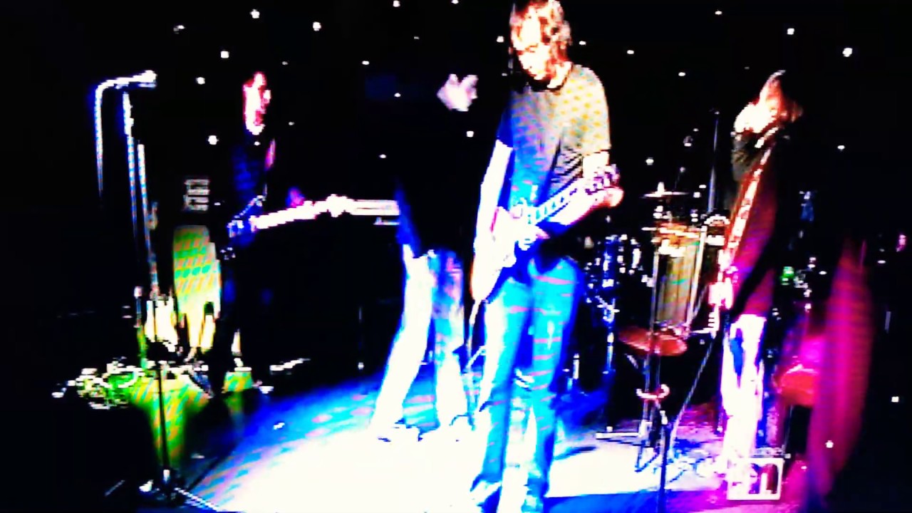 Fall By manchester band theTIDES played live for ChannelM.